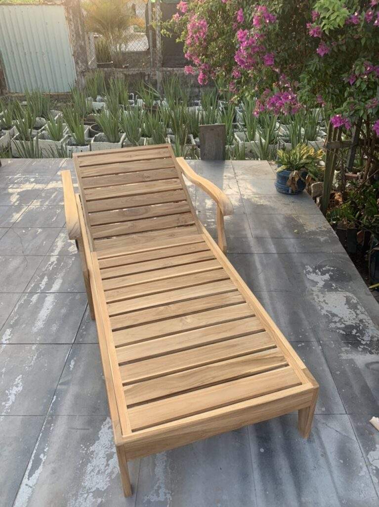 Ghế tắm nắng gỗ Teak