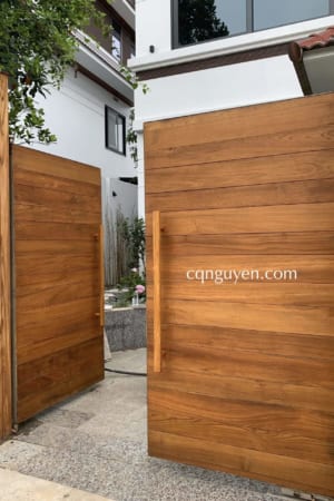Cổng gỗ