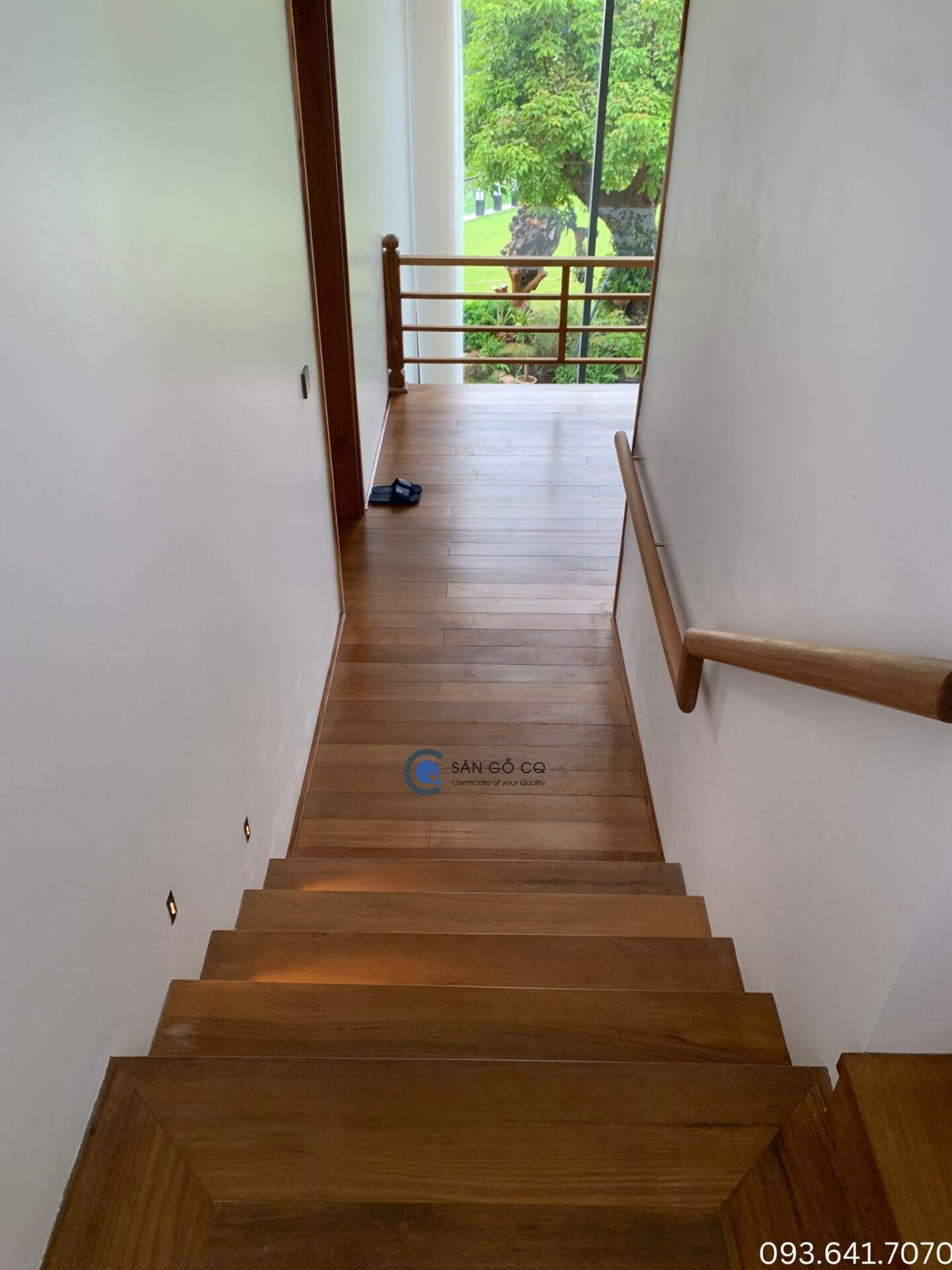 Cầu thang gỗ Teak