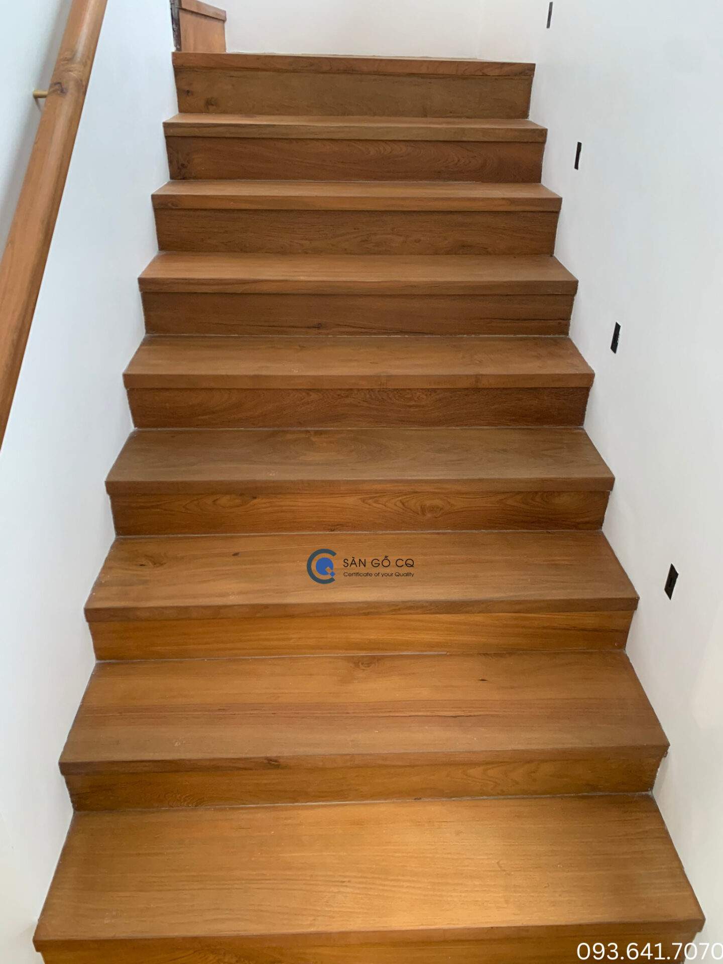 Cầu thang gỗ teak