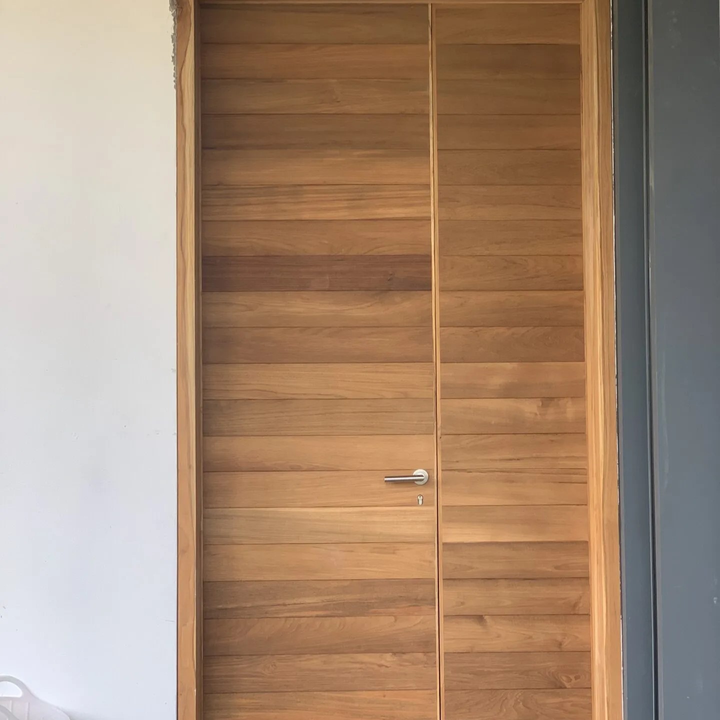 Cửa gỗ Teak Myanmar màu tự nhiên | Màu sơn cửa gỗ đẹp nhất