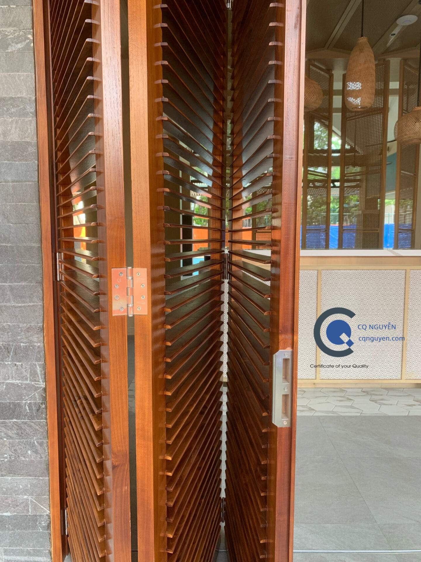 Cửa gỗ Teak | Cửa gỗ xếp gấp