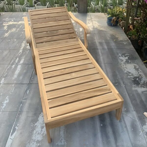 Ghế tắm nắng gỗ Teak