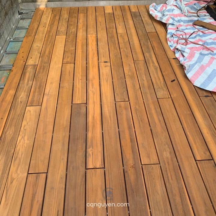 Sàn gỗ teak biến tính ngoài trời