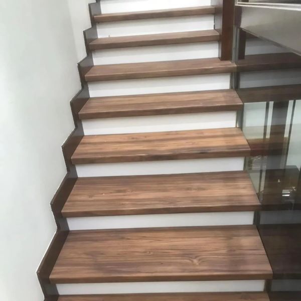 Cầu thang gỗ teak