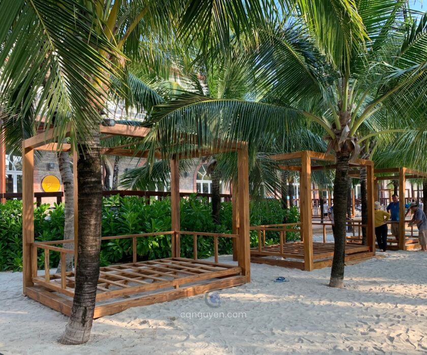 Cabana daybed gỗ teak ngoài trời đặt hồ bơi, bãi biển