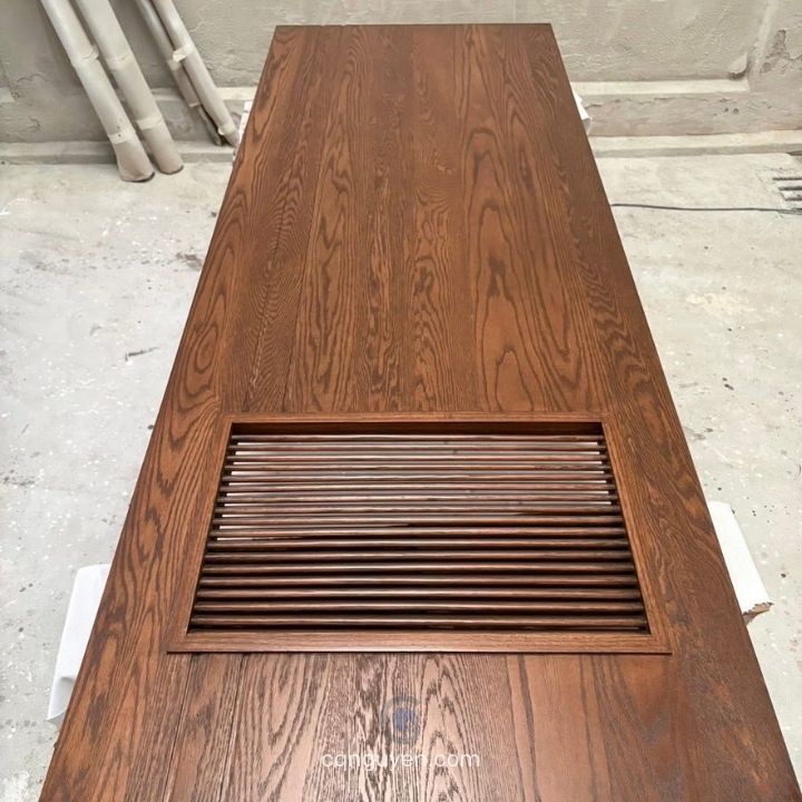 Mẫu cửa gỗ tự nhiên ô lá sách cho phòng vệ sinh