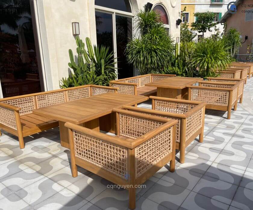 Cung cấp bàn ghế gỗ cho nhà hàng Lucia Phú Quốc | Bộ bàn ghế gỗ kết hợp nhựa giả mây