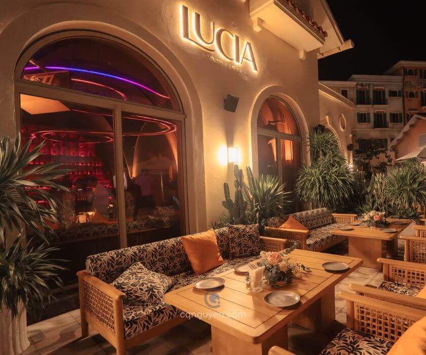 Cung cấp bàn ghế gỗ ngoài trời cho nhà hàng