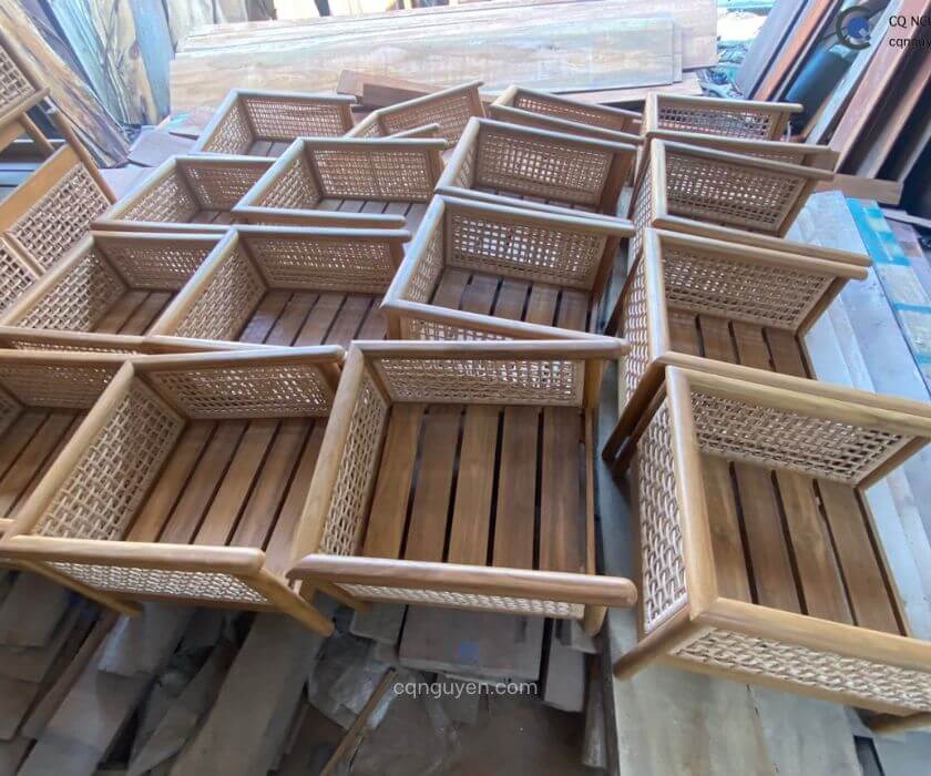 Sản xuất ghế gỗ ngoài trời