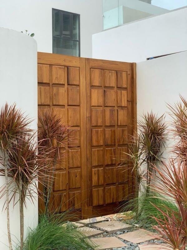 Cửa gỗ ngoài trời