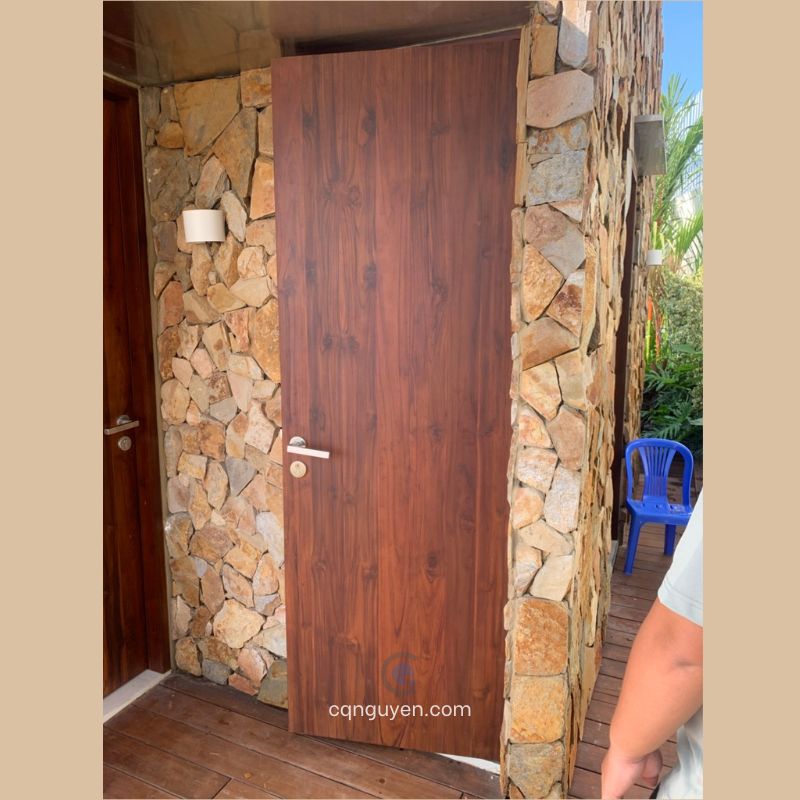 Cửa gỗ biến tính ngoài trời
