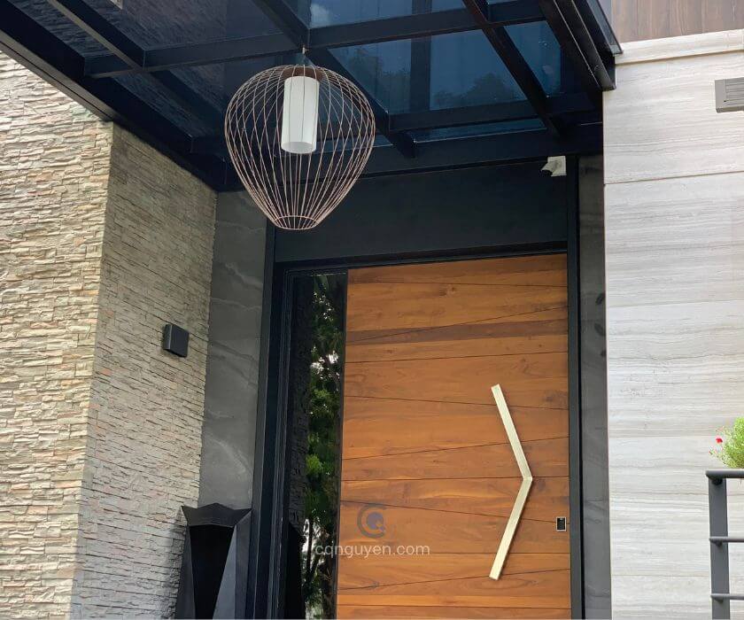 cửa chính gỗ óc chó