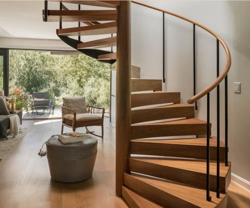 Mẫu cầu thang đẹp cho nhà ống 5m | Cầu thang xoắn