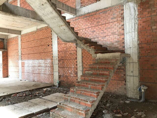 hệ cầu thang kiểu bản chịu lực