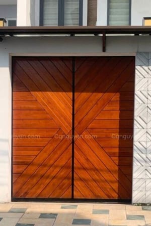 Cổng gỗ đẹp thiết kế chervon