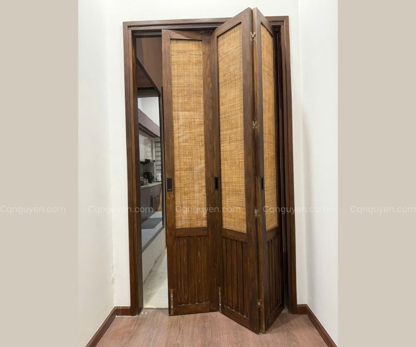 cửa xếp trượt gỗ tần bì